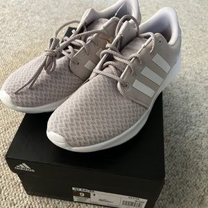 New adidas cloud foam shoes lavender size 9 cute